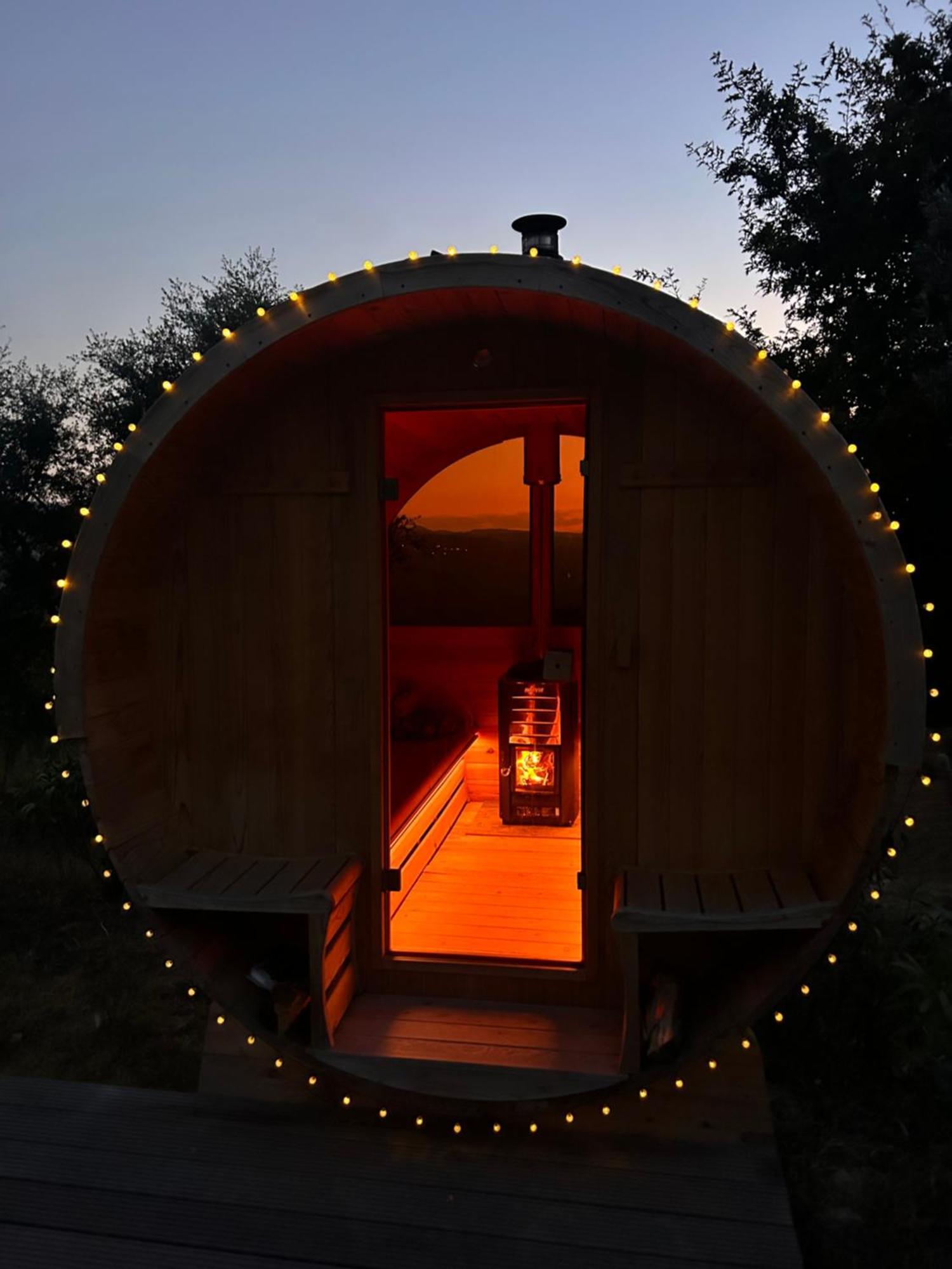 Monkey Tiny Barnhouse With Amazing Views! Villa Folhadosa Dış mekan fotoğraf